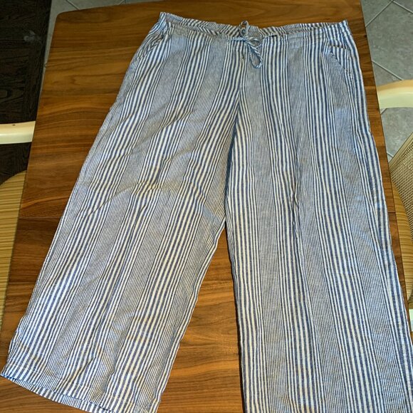 Fashion shoe, sandal, slide, mule, clear acrylic with crystals, Sz 6, block heel - Picture 10 of 16